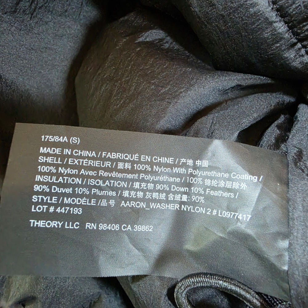 Theory Aaron Washer Nylon 2 Mens S Black Nylon Puffer Vest L0977417 - Picture 5 of 13